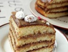 Торт из готовых бисквитных коржей: пошаговые рецепты с фото