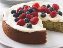 Как сделать бисквитно-йогуртовый торт с кремом в домашних условиях – пошаговый рецепт с фото приготовления